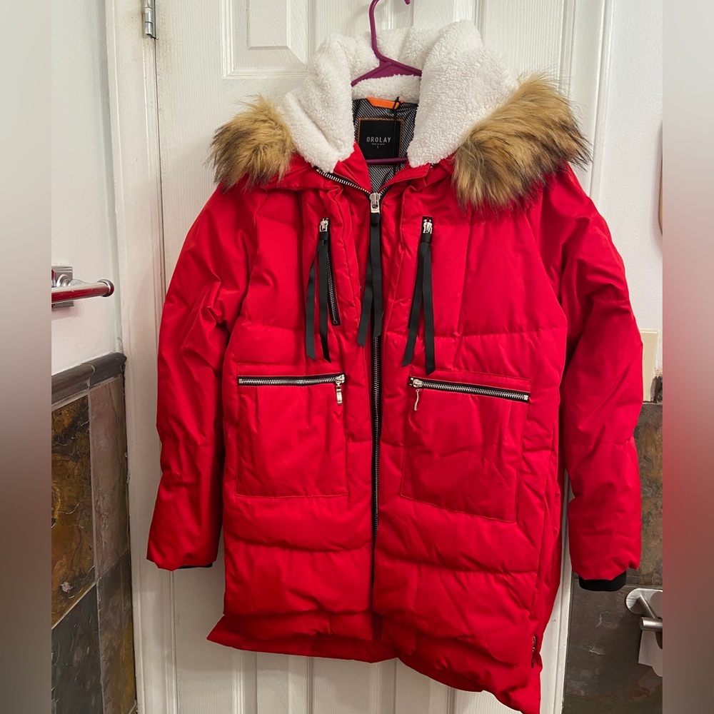Red down Puffer Jacket with Faux Fur Trim - orolay (Amazon coat)